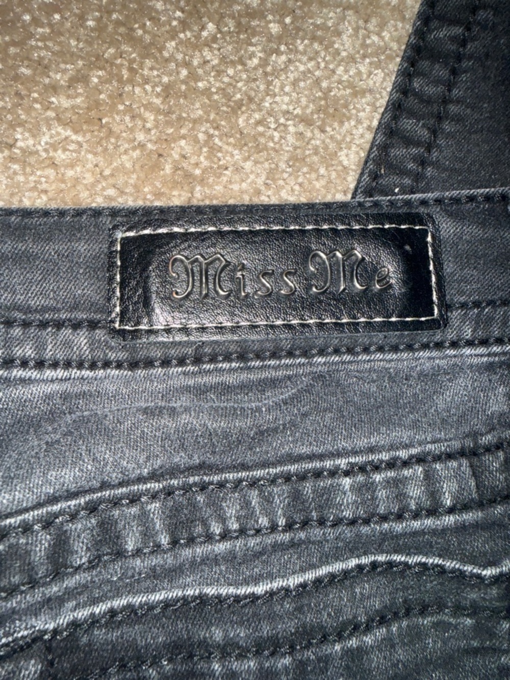 Miss Me Black Mid Rise Cropped Skinny Ankle Zip Jeans - size 30. B9 - Picture 5 of 8